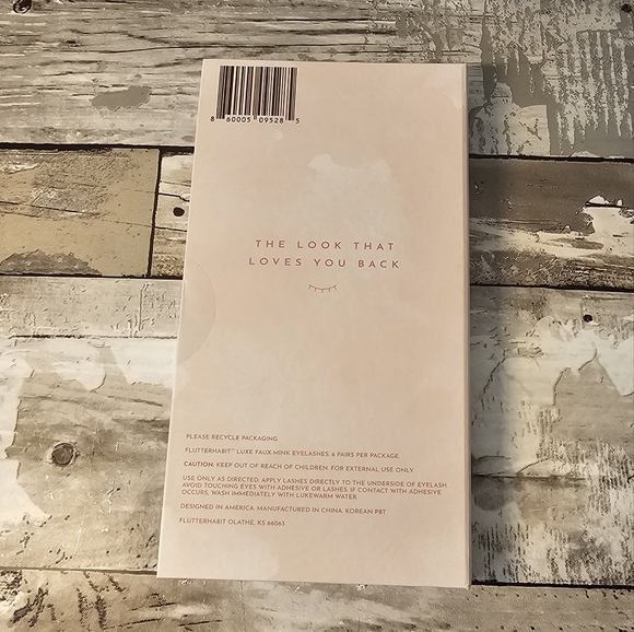 FLUTTERHABIT The Collection NIB - Picture 3 of 4